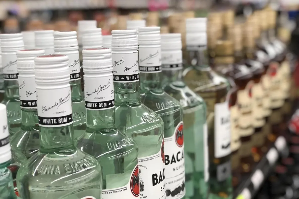 Część dzielnic Krakowa nie chce ograniczenia nocnej sprzedaży alkoholu w mieście