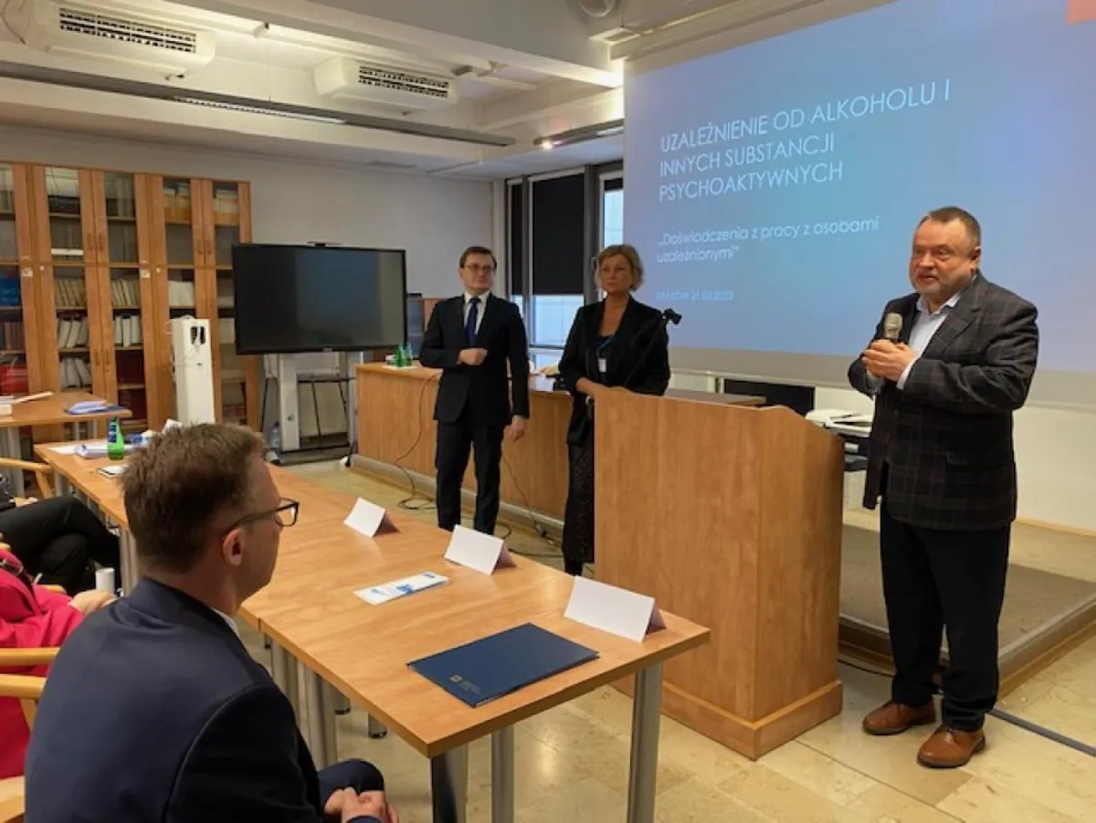 Konferencja szkoleniowa pt." Postępowanie w stosunku do osoby uzaleznionej od substancji psychoaktywnych w praktyce". 