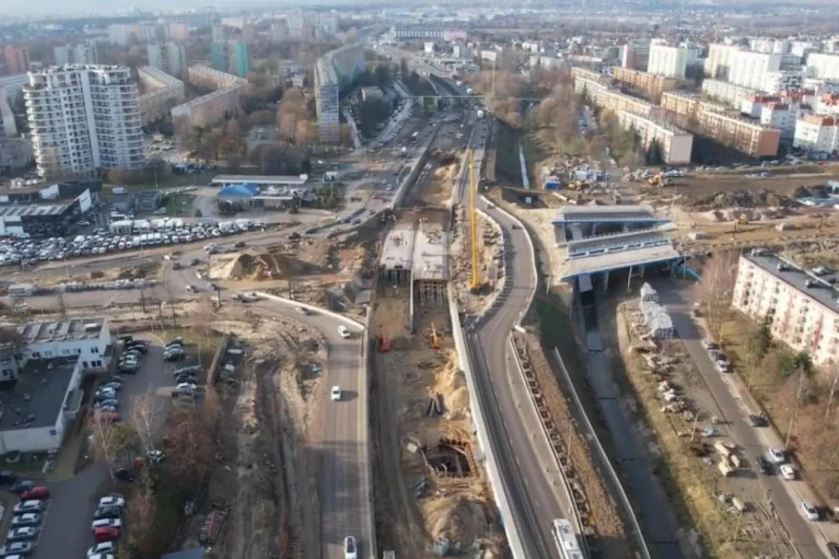 Weekendowe utrudnienia w rejonie budowy nowej linii tramwajowej do Górki Narodowej w Krakowie