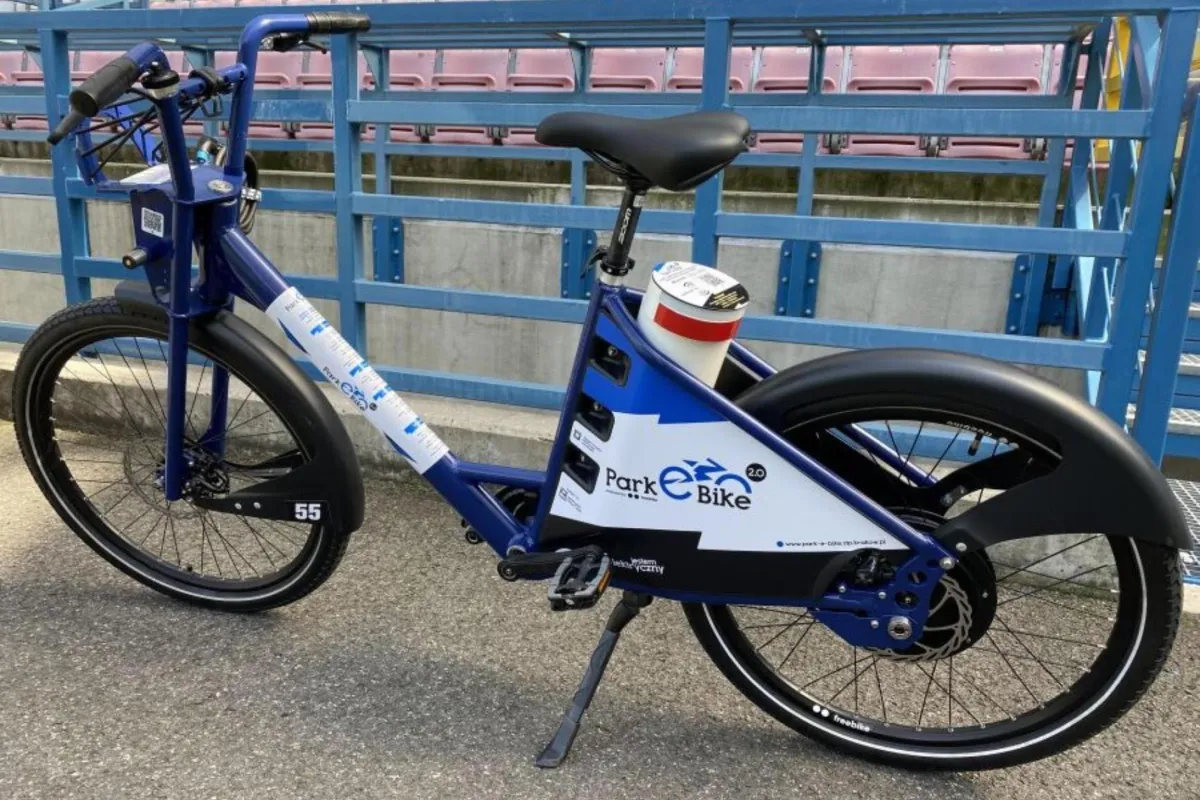 Kraków: bezpłatna wypożyczalnia rowerów elektrycznych "Park-e-bike" wstrzymana z powodu aktów wandalizmu