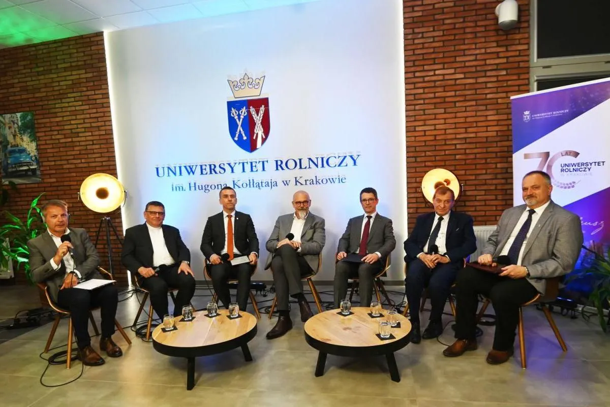 Godziny Rektorskie: rekrutacja na studia, nowe kierunki oraz inwestycje planowane na nowy rok akademicki