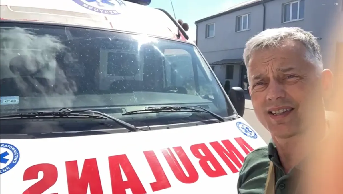 Tarnowska fundacja Kromka Chleba przekazała ambulans dla ogarniętej wojną Ukrainy