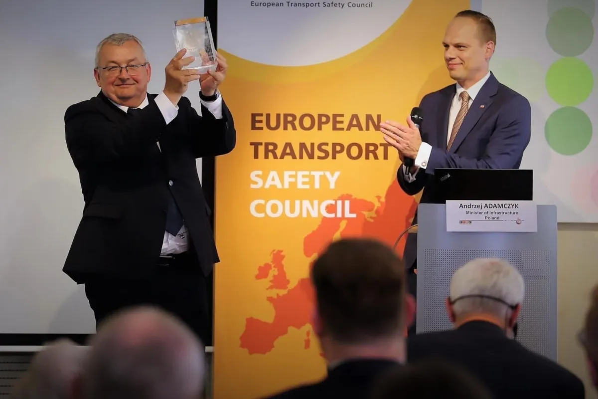 Minister infrastruktury Andrzej Adamczyk:  "To swoisty Oscar w dziedzinie bezpieczeństwa ruchu drogowego"