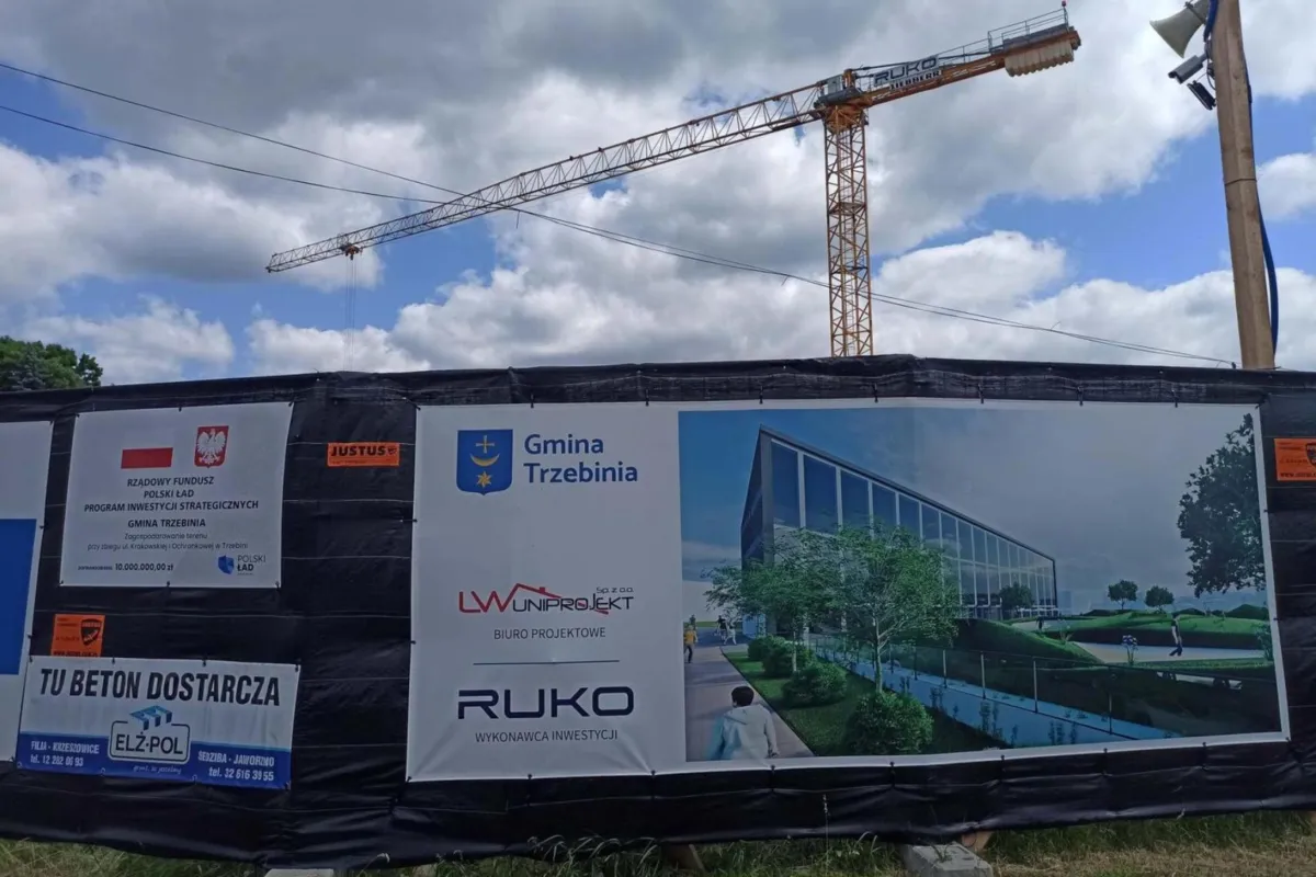 Nowy, wielofunkcyjny budynek w Trzebini ma już nową nazwę