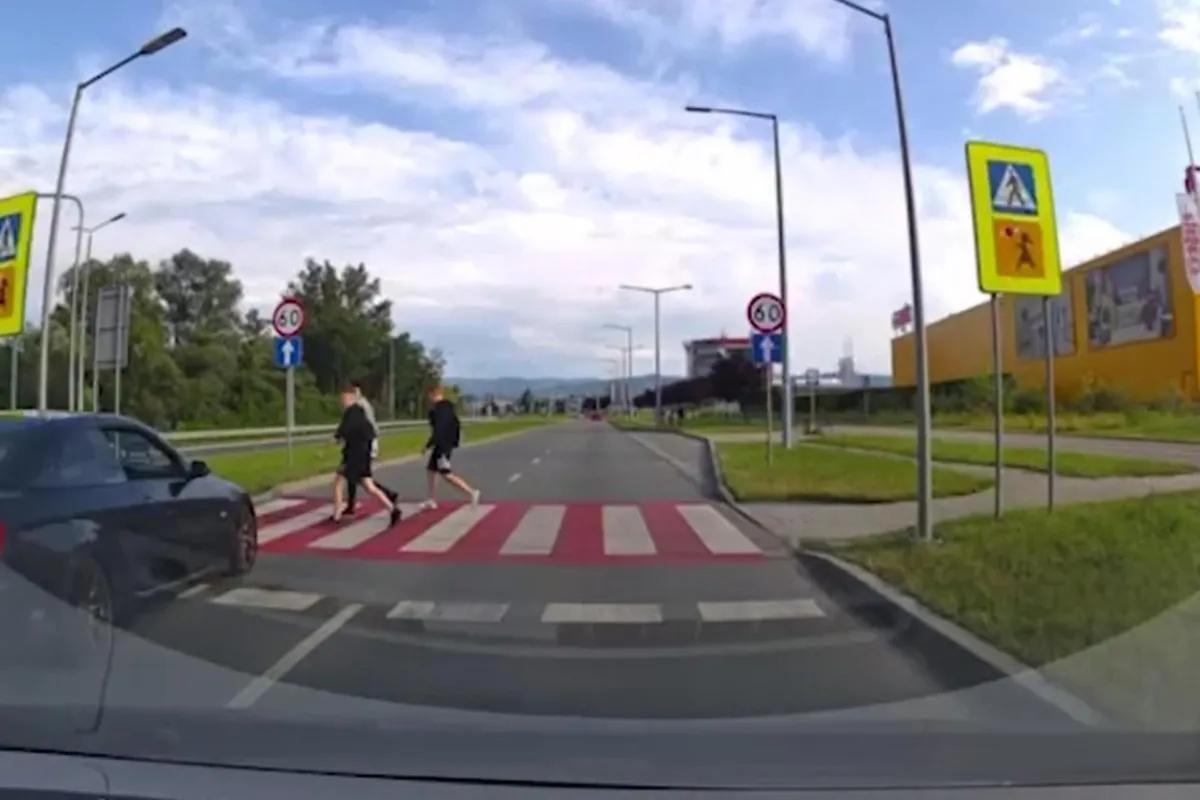 Sprawca potrącenia trzech nastolatków na przejściu dla pieszych w Nowym Sączu opuścił areszt