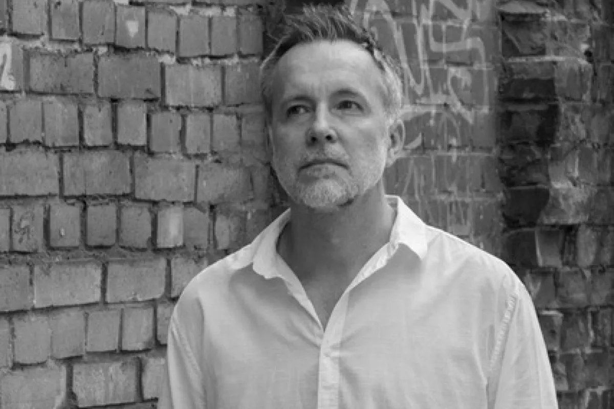 Tomasz Różycki został laureatem 11. Nagrody im. Wisławy Szymborskiej za tom poetycki „Ręka pszczelarza”