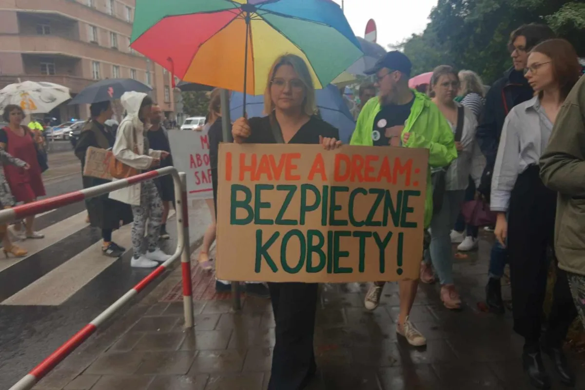 Kraków: aktywistyki protestowały wspierając panią Joannę