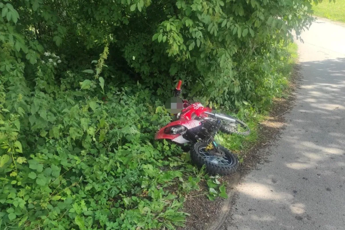 Nieletni motocykliści uciekali przed policjantami w Mogilanach