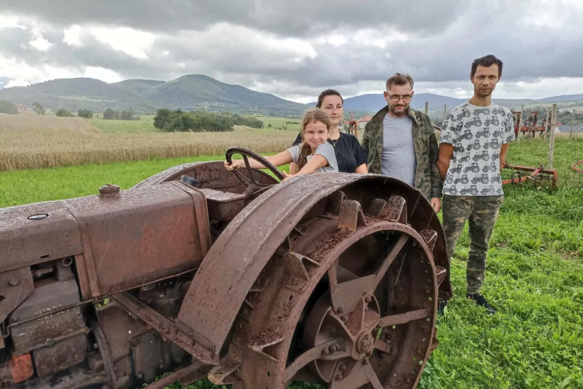 85-letni traktor wystawiony na licytację. Uzyskane pieniądze pomogą strażakom z Poznachowic Dolnych
