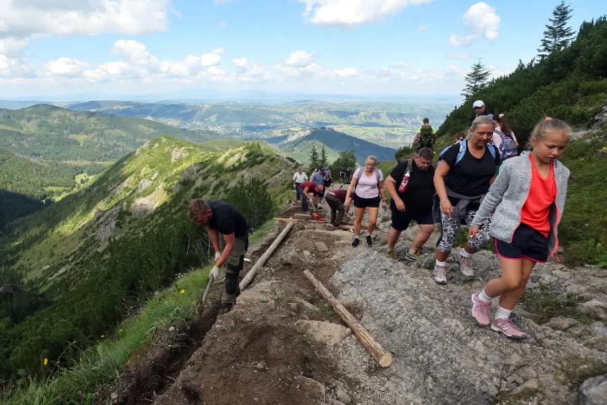 Remont szlaku na Halę Gąsienicową w Tatrach