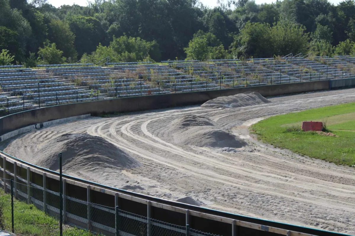 Trwa remont stadionu żużlowego w Krakowie. Kiedy pierwsze zawody?