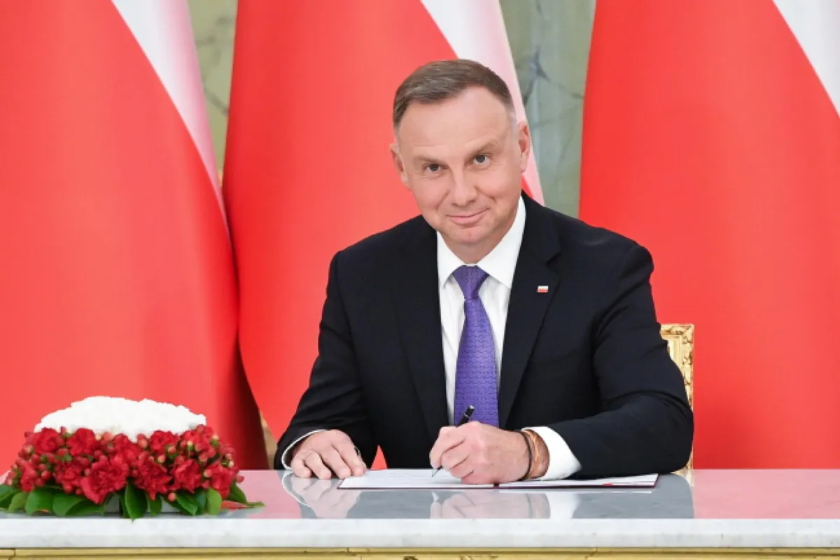 Prezydent Duda, premier Morawiecki i minister Błaszczak - liderami rankingu zaufania polityków