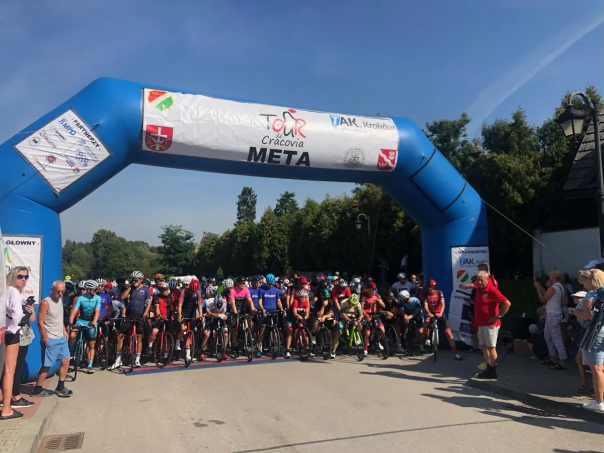 Prawie 300 osób wzięło udział w wyścigu kolarskim Tour de Cracovia Amatorów 