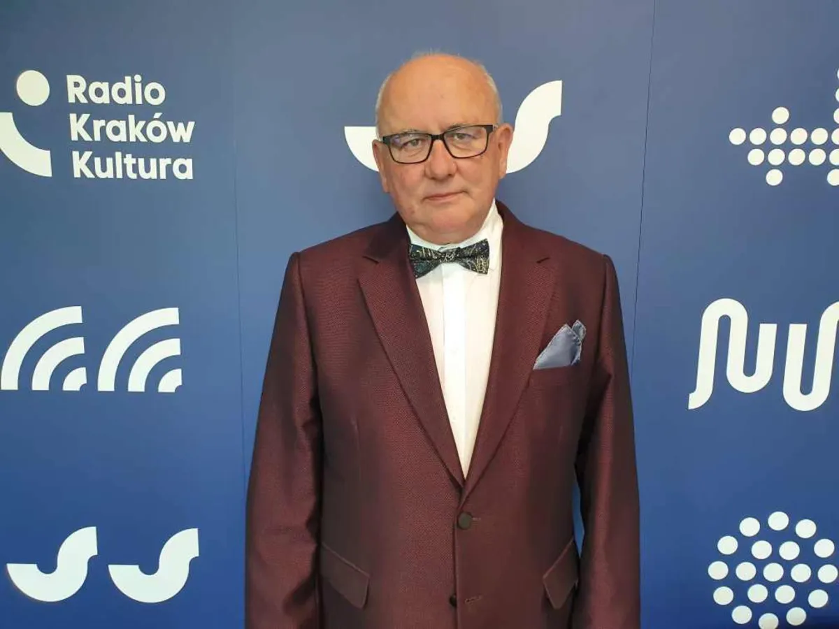 O jubileuszu, wybitnych absolwentach i nauczycielach z Markiem Stępskim, dyrektorem II 