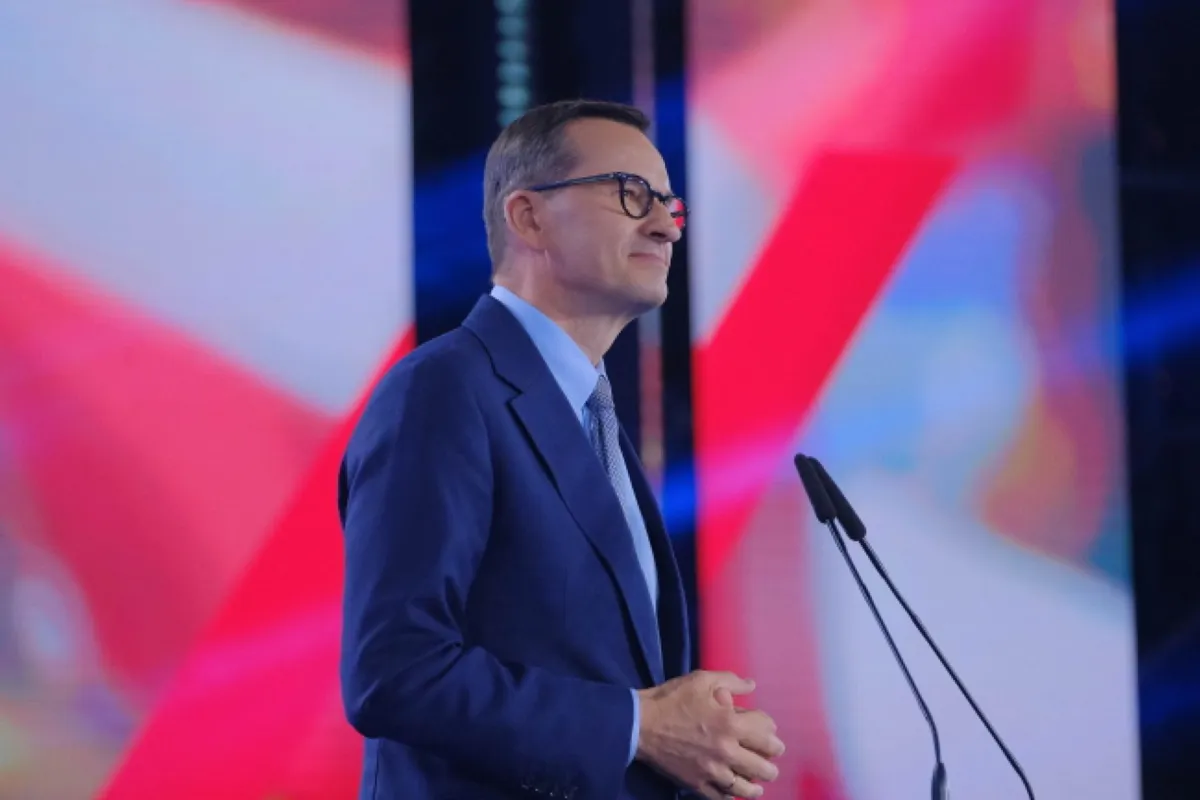 Premier przypomina w spocie wyborczym, że PO podniosła wiek emerytalny