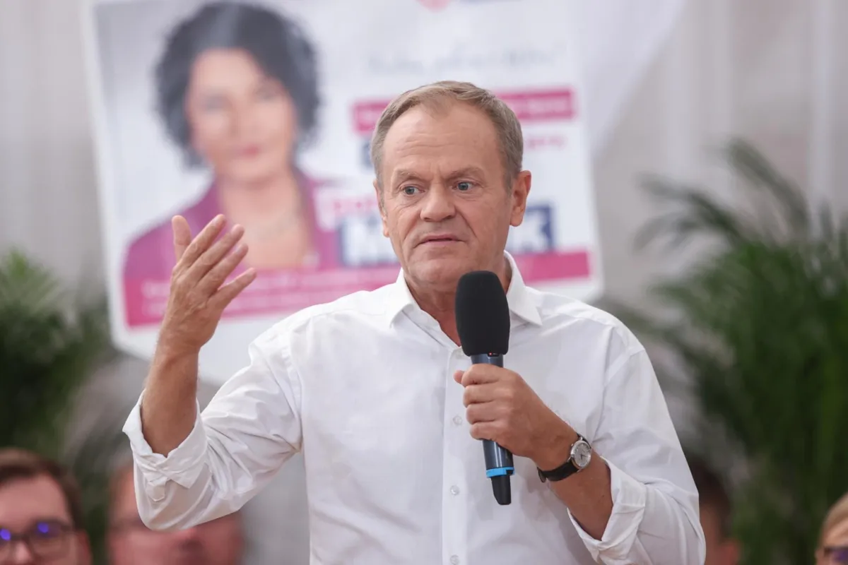 Donald Tusk spotkał się z sympatykami w Chrzanowie: jesteście gotowi do obywatelskiej straży