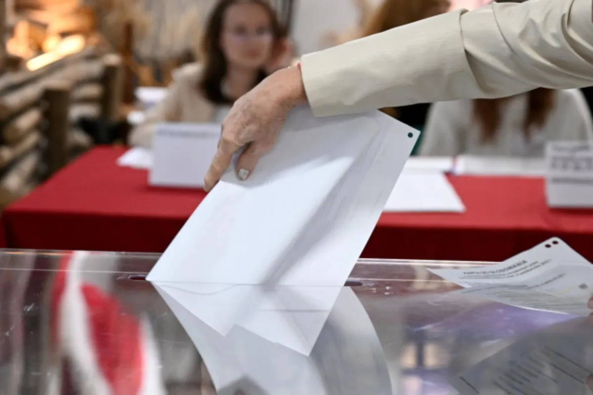 Dane PKW z 5,17 proc. komisji wyborczych: PiS - 39,81 proc.; KO - 27,55; Trzecia Droga - 12,97; Lewica - 8,53; Konfederacja - 7,17 