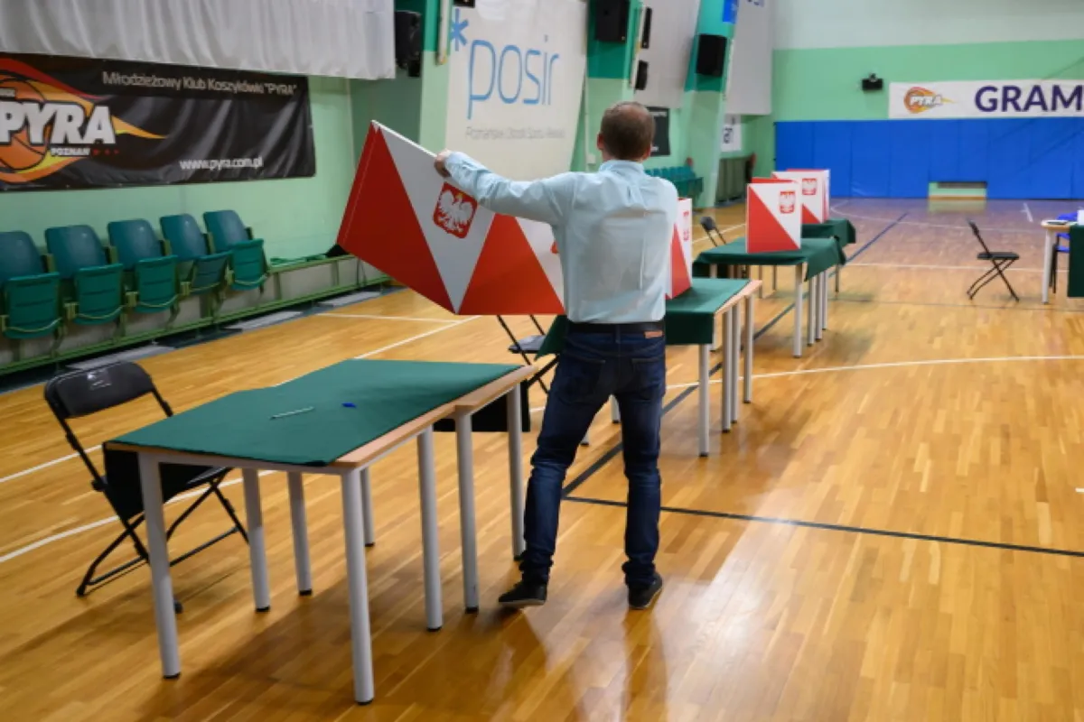 M. Pietrzak: cały czas liczymy na to, że we wtorek uda się podać oficjalne wyniki wyborów