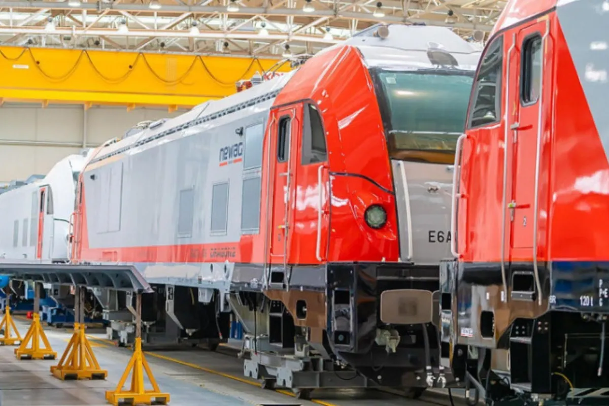 W przetargu na 38 pociągów piętrowych dla PKP Intercity wpłynęła jedna oferta