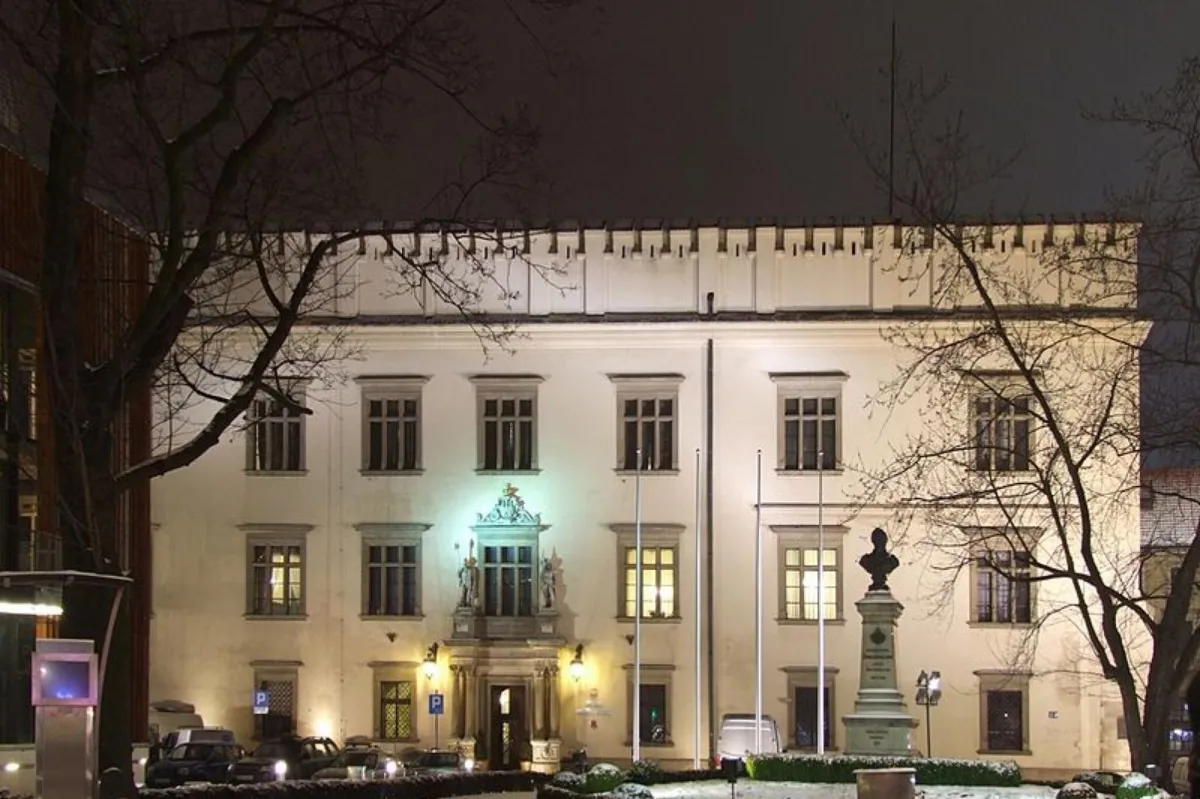 Deficyt Krakowa na niespełna dwa miesiące przed końcem roku przekroczył półtora miliarda złotych. To absolutny rekord!