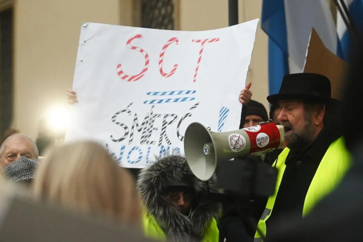 "Nasz samochód, nasza sprawa" - kilkaset osób protestowało przeciwko Strefie Czystego Transportu w Krakowie