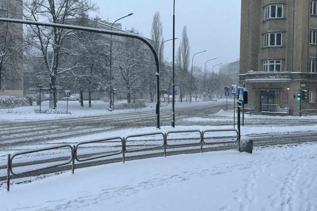 Synoptyk IMGW: w poniedziałek niemal w całej Polsce ujemne temperatury, śnieg na północy i wschodzie 