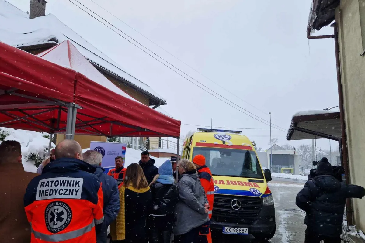 Nowy ambulans pojawił się w pogotowiu ratunkowym w Kocmyrzowie w powiecie krakowskim
