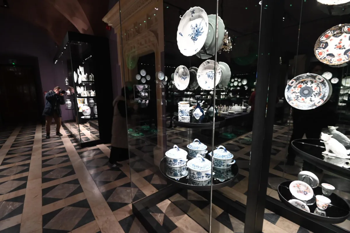 Otwarto nową stałą wystawę porcelany miśnieńskiej w Prywatnych Apartamentach Królewskich. ZDJĘCIA