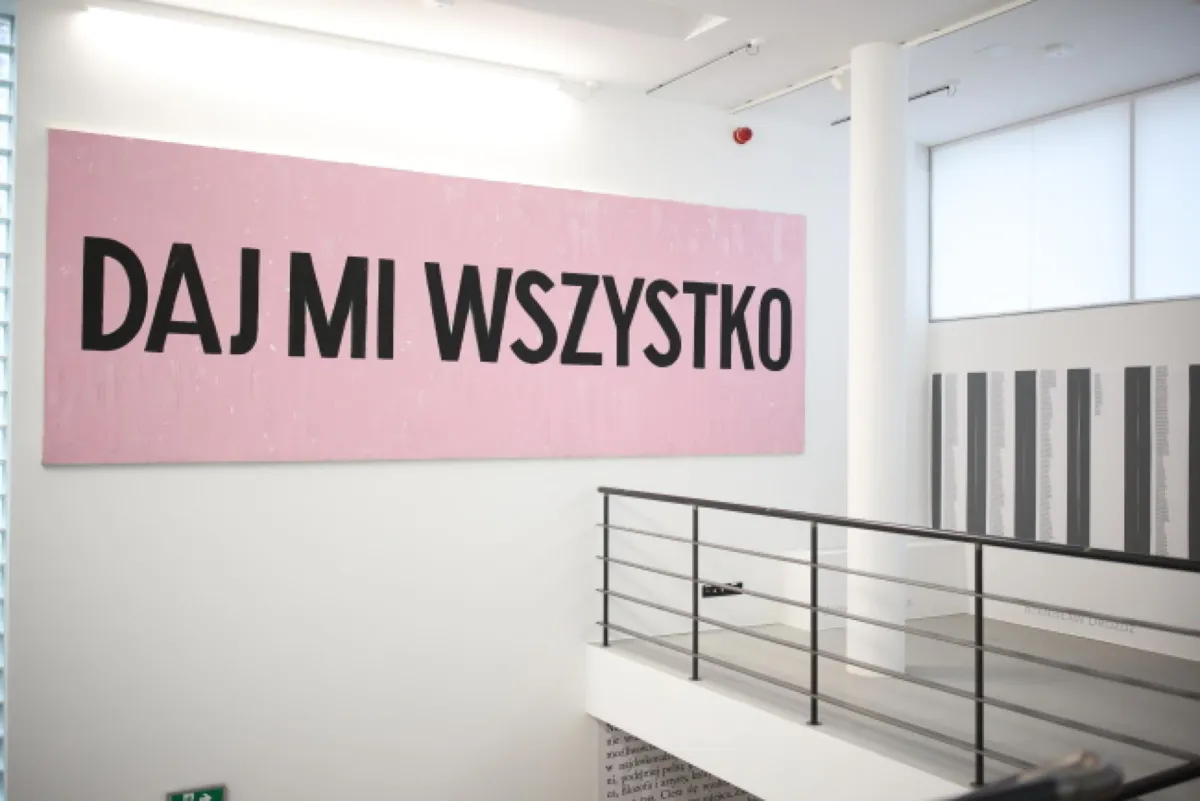 Wernisażem wystawy "Daj mi wszystko" Bunkier Sztuki otwiera po remoncie swoją siedzibę