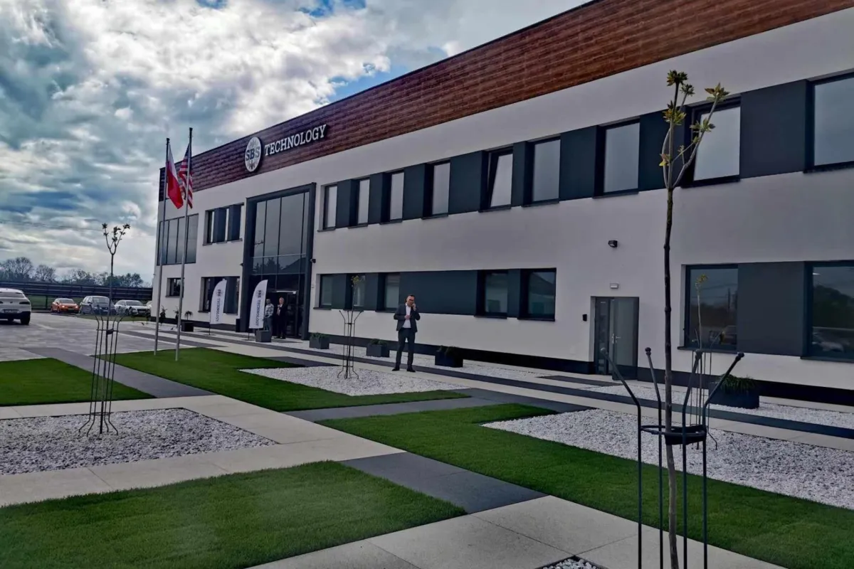 Biznesmen współpracujący z Elonem Muskiem uroczyście otwarł w Żelichowie Park Technologii. ZDJĘCIA