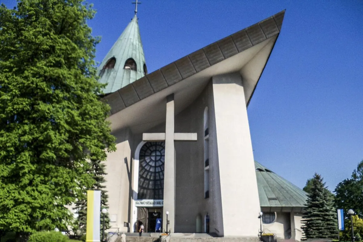Na profilu parafii Matki Bożej Niepokalanej w Nowym Sączu pojawiają się filmy dla dorosłych. To atak hakerów