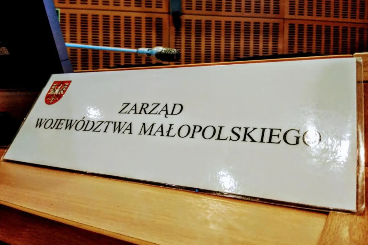 Radny Sejmiku z Trzeciej Drogi: Jest wielu radnych PiS, którzy nie zgadzają się z polityką arogancji J. Kaczyńskiego