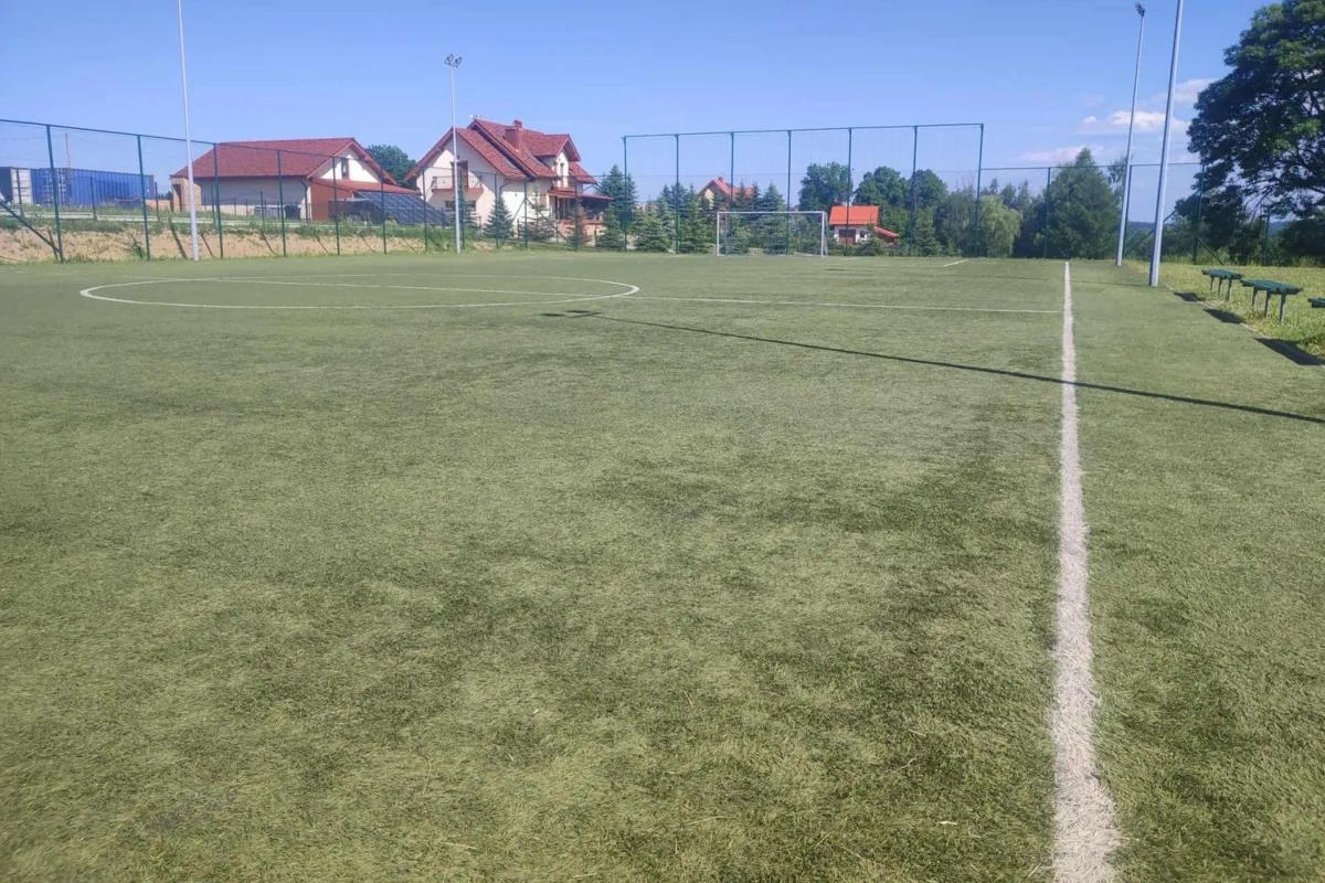 Orliki w Moszczenicy i Staszkówce koło Gorlic miały być oddane do użytku w październku, wciąż nie są gotowe