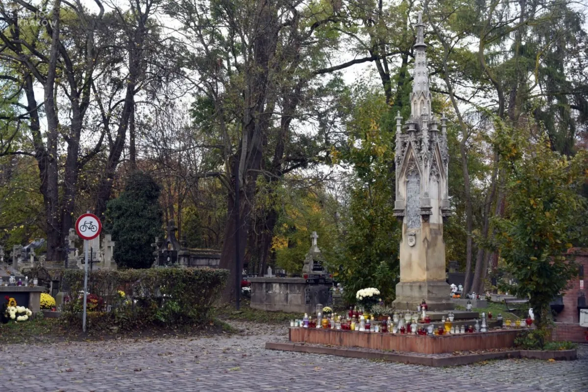 Od wtorku cmentarze ponownie otwarte