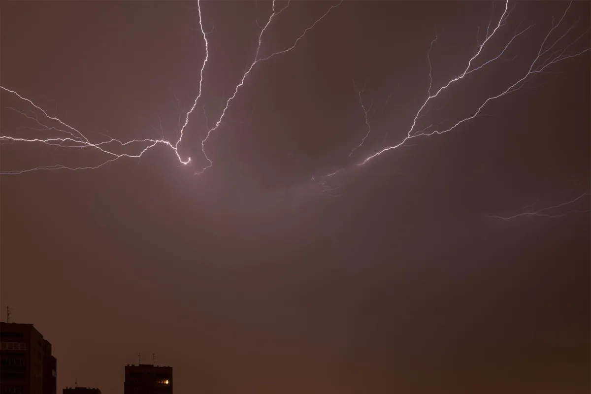 Jest ostrzeżenie przed burzami dla większości Małopolski. Spokojnie ma być tylko na północy regionu