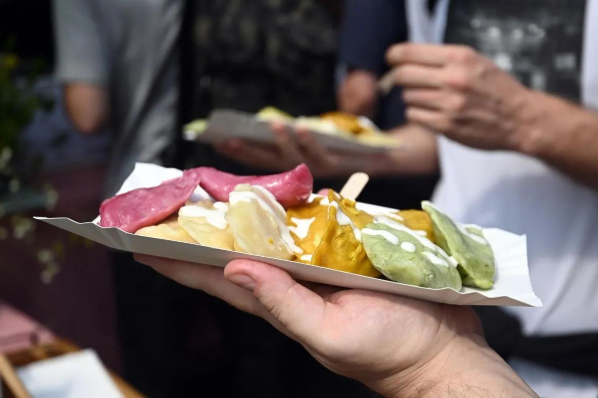 Afgańskie, z kimchi, polskie, ukraińskie, ale i... smerfowe