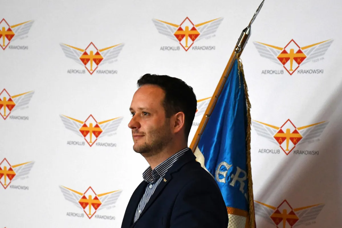 Znamy program niedzielnych pokazów lotniczych na Pobiedniku. POSŁUCHAJ ROZMOWY