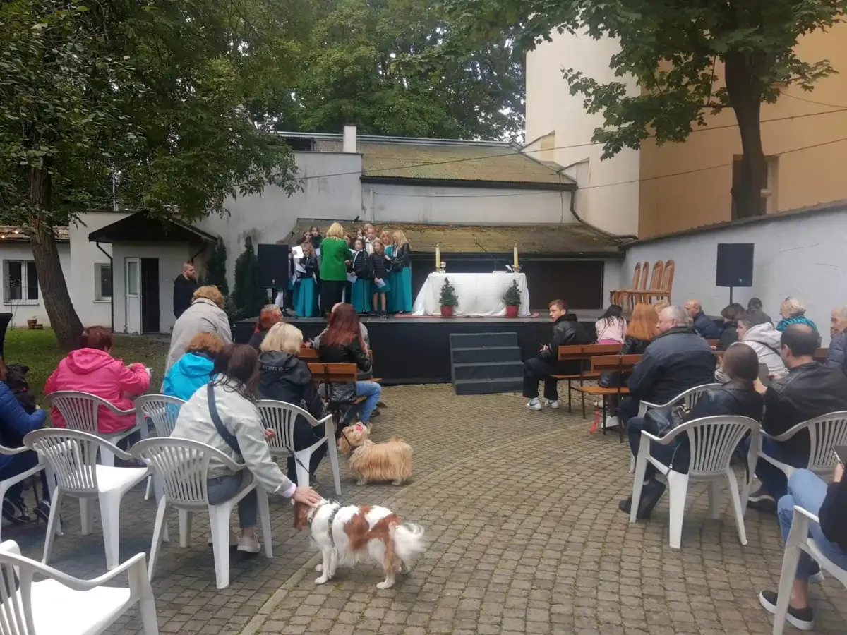 Zwierzęta na mszy świętej? Tak było w niedzielę w parafii św. Krzyża w Krakowie