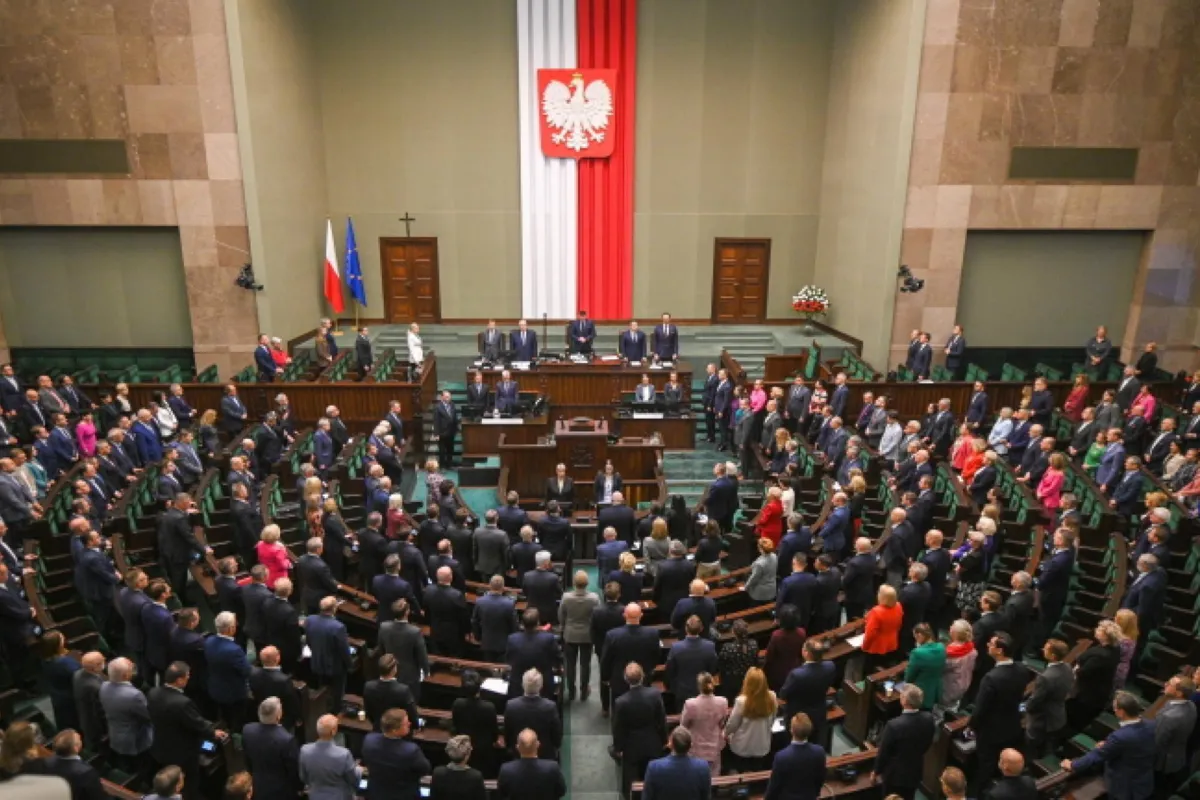Obronność, babciowe, 800+... Pierwsze czytanie projektu ustawy budżetowej na 2025 r.