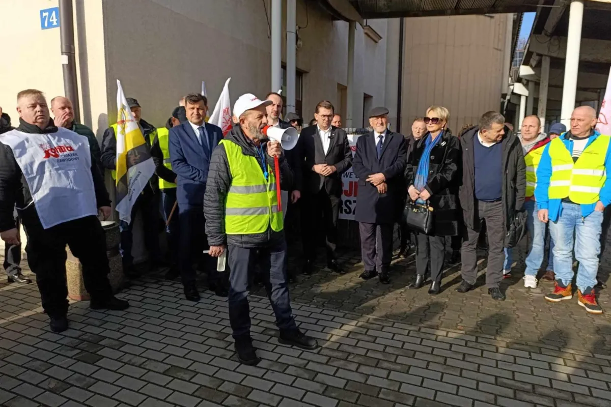 "Ręce precz od Sierszy". Pracownicy i samorządowcy w obronie przyszłości Elektrowni Siersza