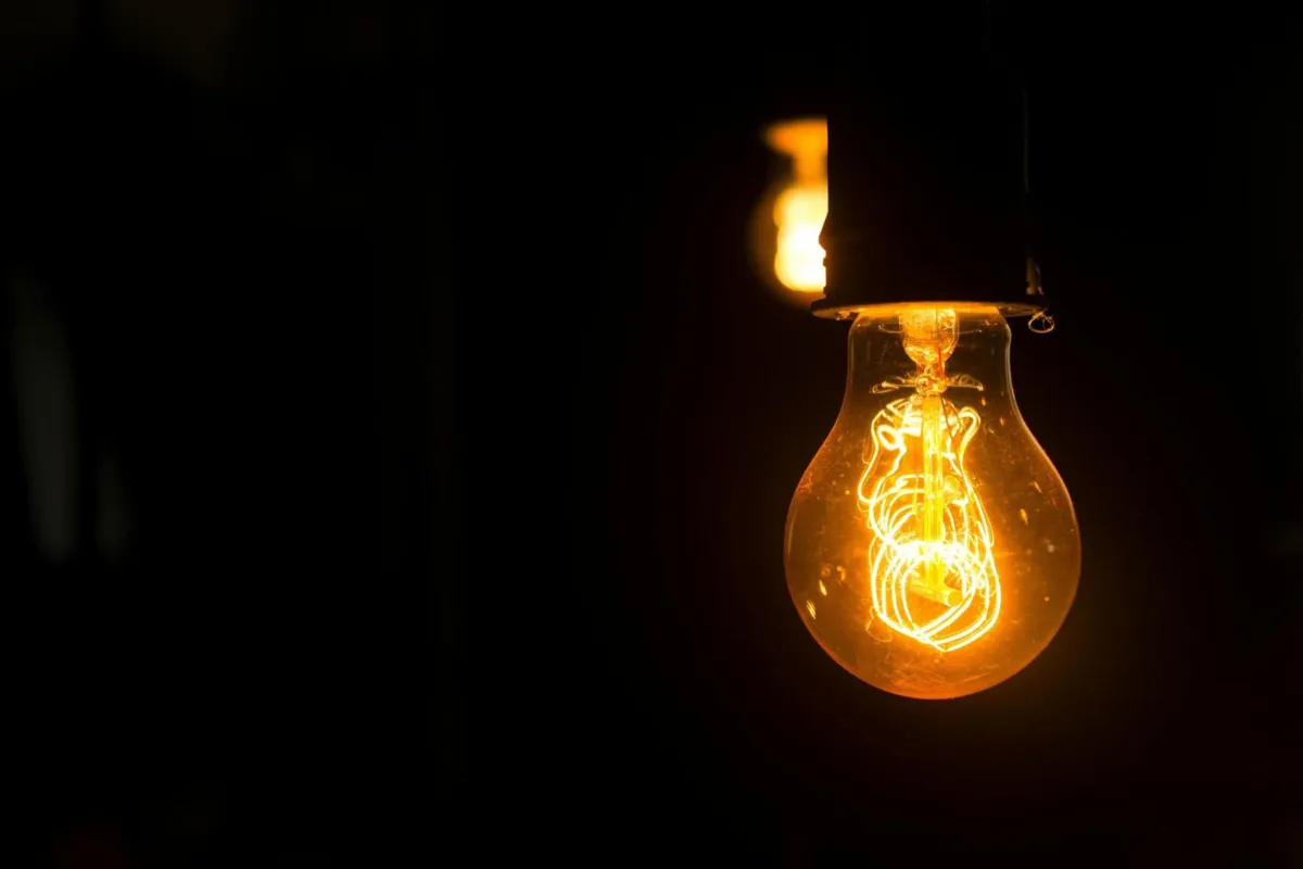 „Mrożenie cen energii to jedno, ale powinniśmy się też nauczyć oszczędzania”