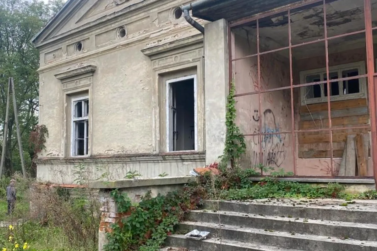 Dawniej był dumą Radlnej. Zabytkowy dworek znowu zyska blask