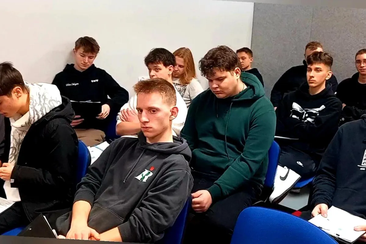 "Jeżeli zajdzie konieczność, jestem w stanie poświęcić wszystko". 18-latkowie na kwalifikacji wojskowej