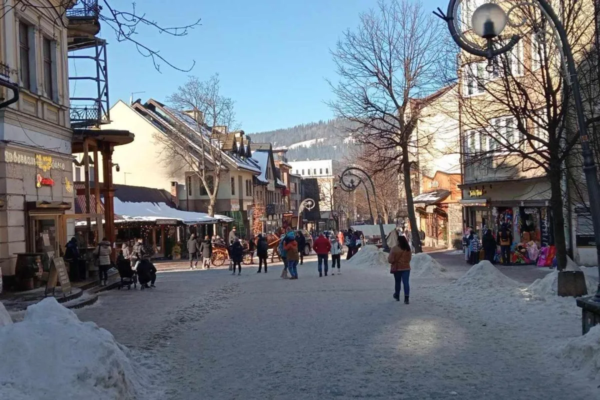 Łukasz Filipowicz: Zakopane dalej jest ulubionym kurortem turystów, ale hejt na miasto "się klika"