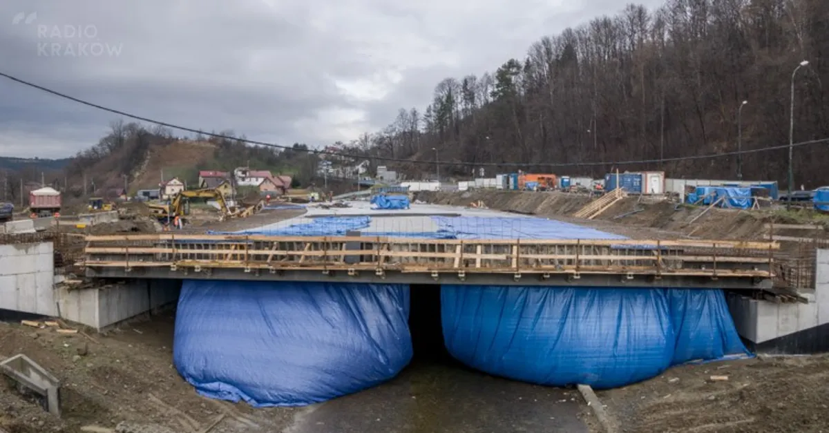 Nowy Sącz: budowa mostu nad Łubinką