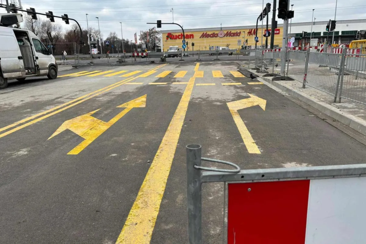 8 miesięcy remontu, a zmian... brak. W piątek otwarcie skrzyżowania Centralnej z Nowohucką