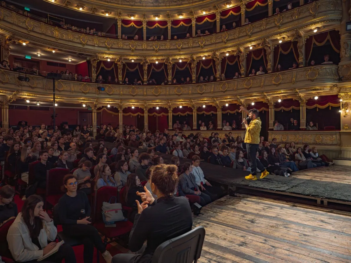 Maturzyści, oto wasza ostatnia deska ratunku! Teatr Słowackiego pomaga przed egzaminem
