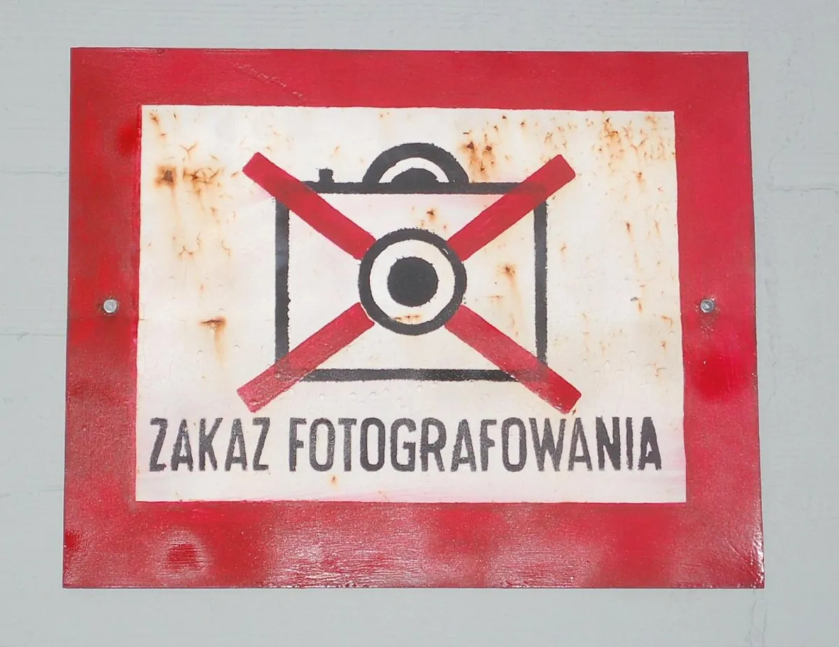 Zakaz fotografowania infrastruktury krytycznej – co to właściwie oznacza?