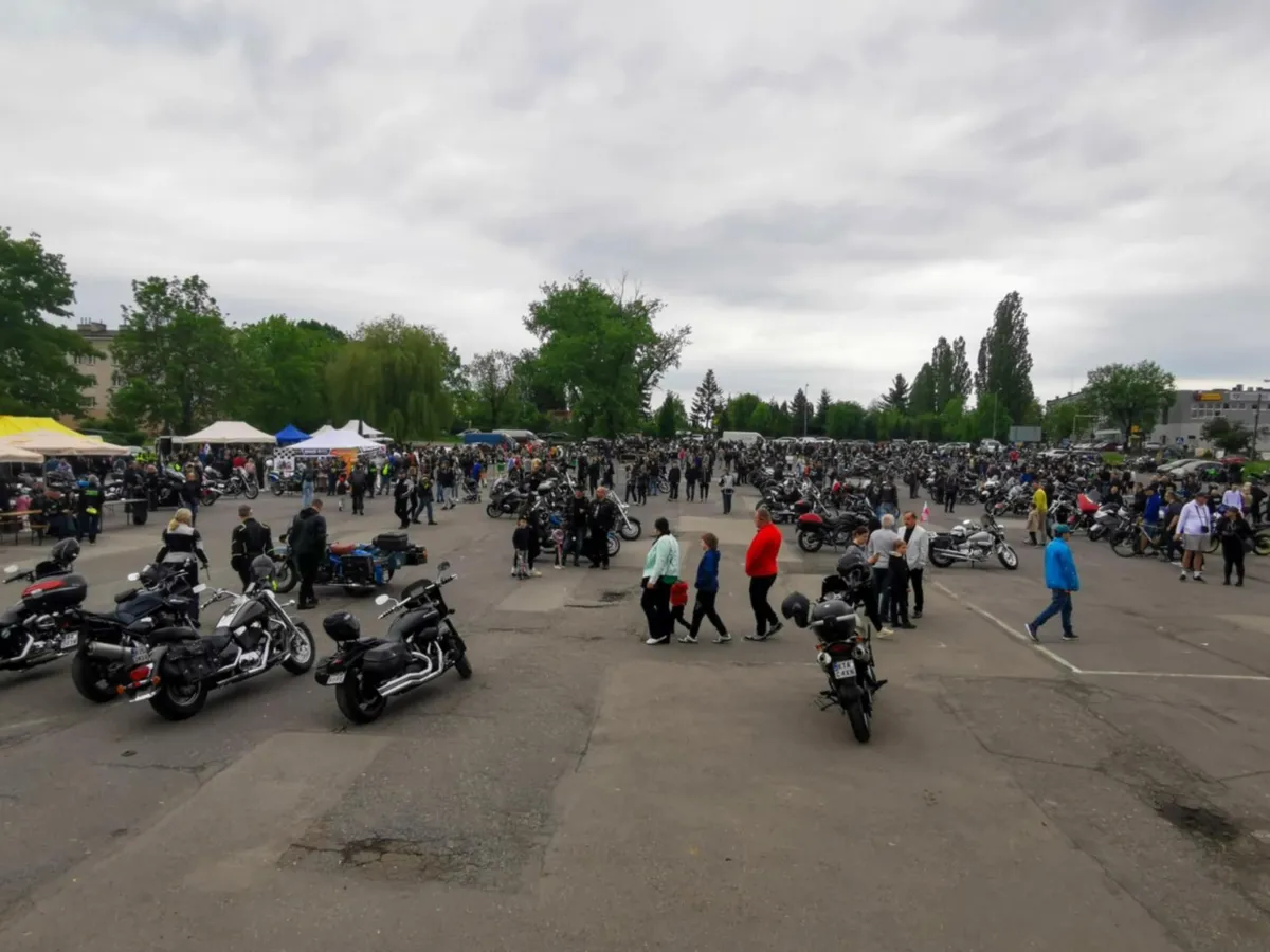 Tysiąc motocyklistów rozpoczęło sezon. "Nie wszyscy gnają na złamanie karku"