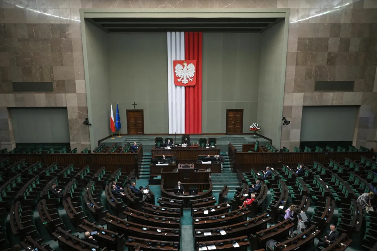 „Za wcześnie na pogrzeb duopolu”. Prof. Marek Bankowicz studzi wyborcze emocje